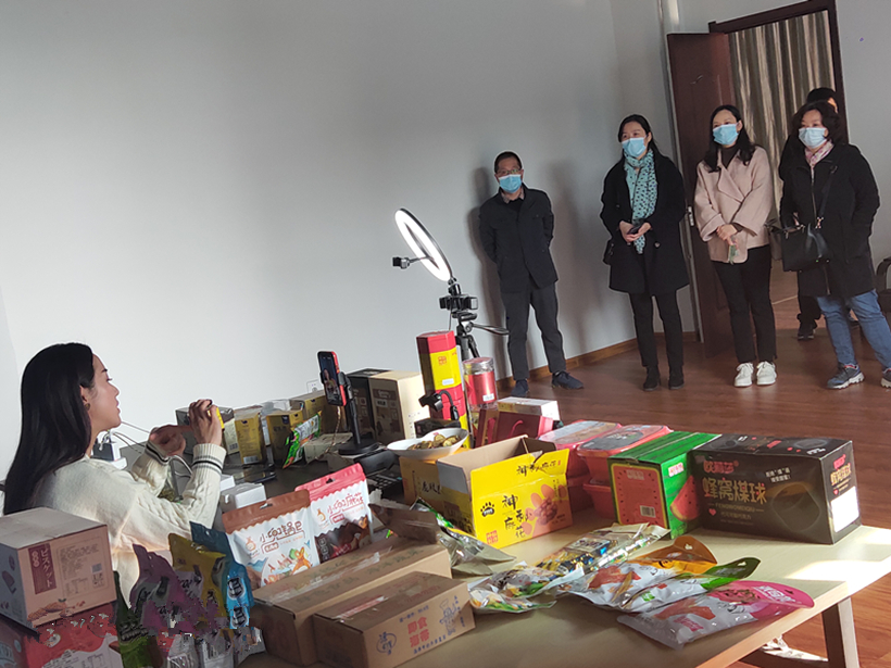 调研交流照片2_副本2.jpg 调研交流照片2_副本2.jpg